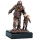 Statuetka Strażak z dzieckiem nr 2020 19,5 cm